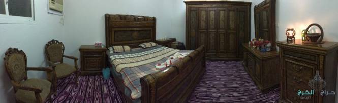 غرفة نوم ومجلس عربي وكنب وثلاجه 