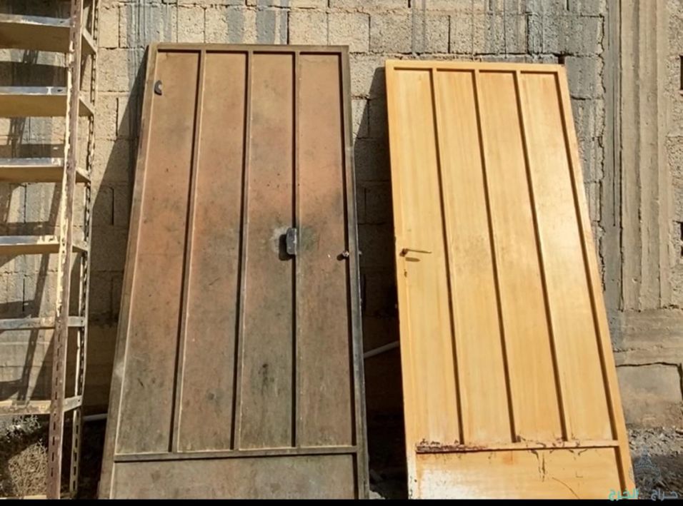 مجموعة كبيرة حديد وبعض الأجهزة كهربائية