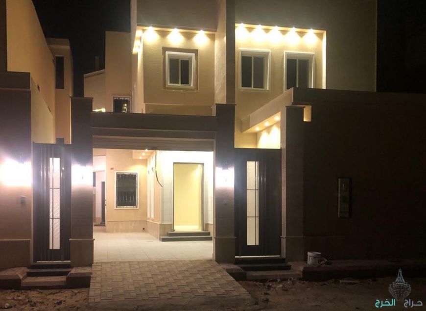 فيلا للبيع بحي الجامعه الجنوبي بالخرج
