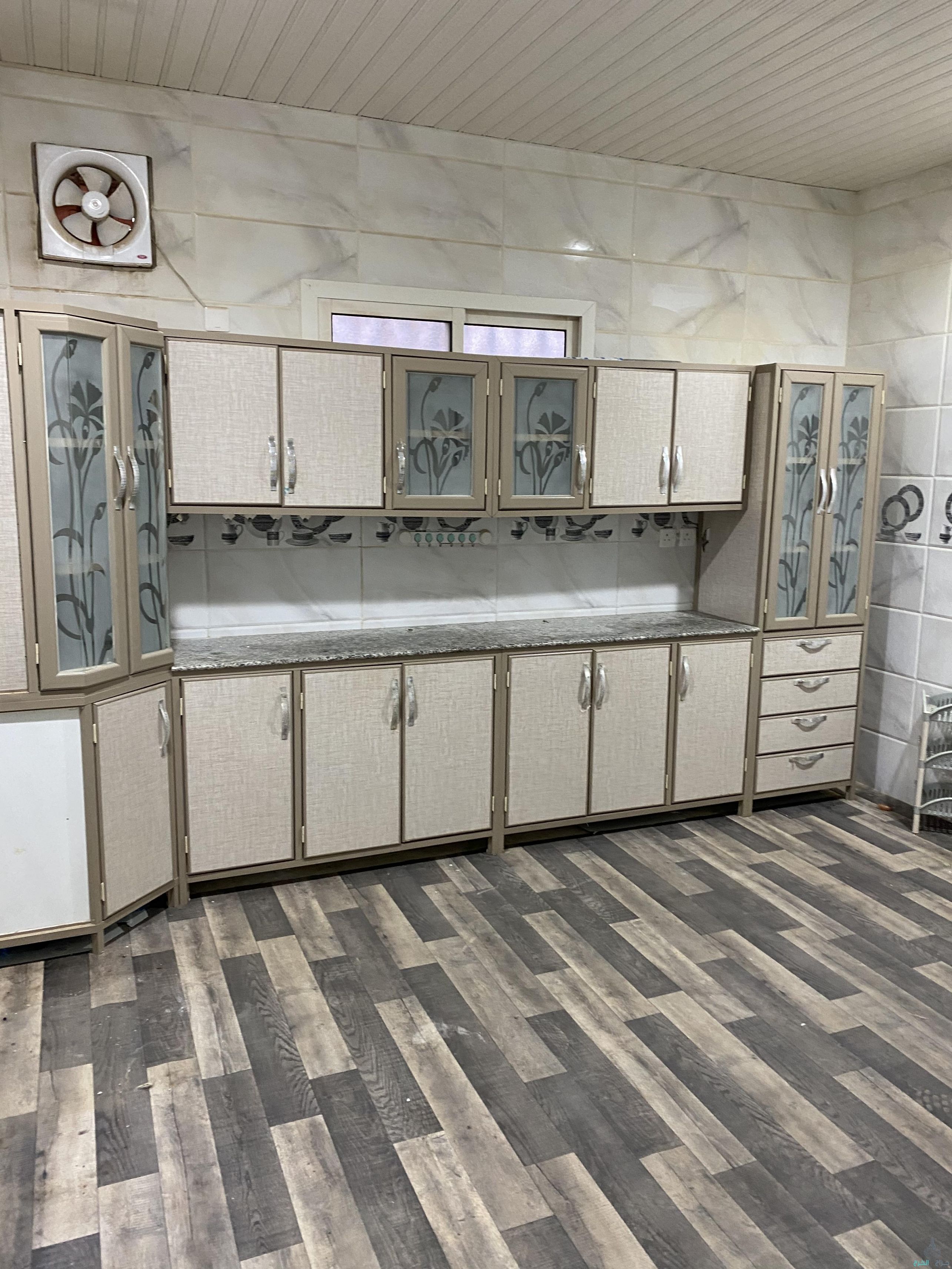 للايجار شقق بالزاهر