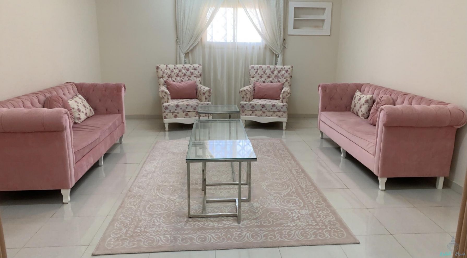 اثاث صاله نظيف