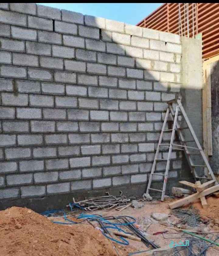 مقاول تكسير وترميم مباني ولياسه وتركيب جميع انواع البلاط والسيراميك وتفتيح شنايش وصبه خرصانيه وكل مستخدمات المباني