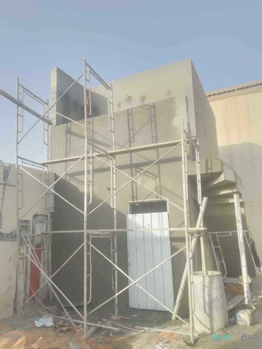 محمد حسن مليس محترف دق في العمل سرعة في التنفيذ