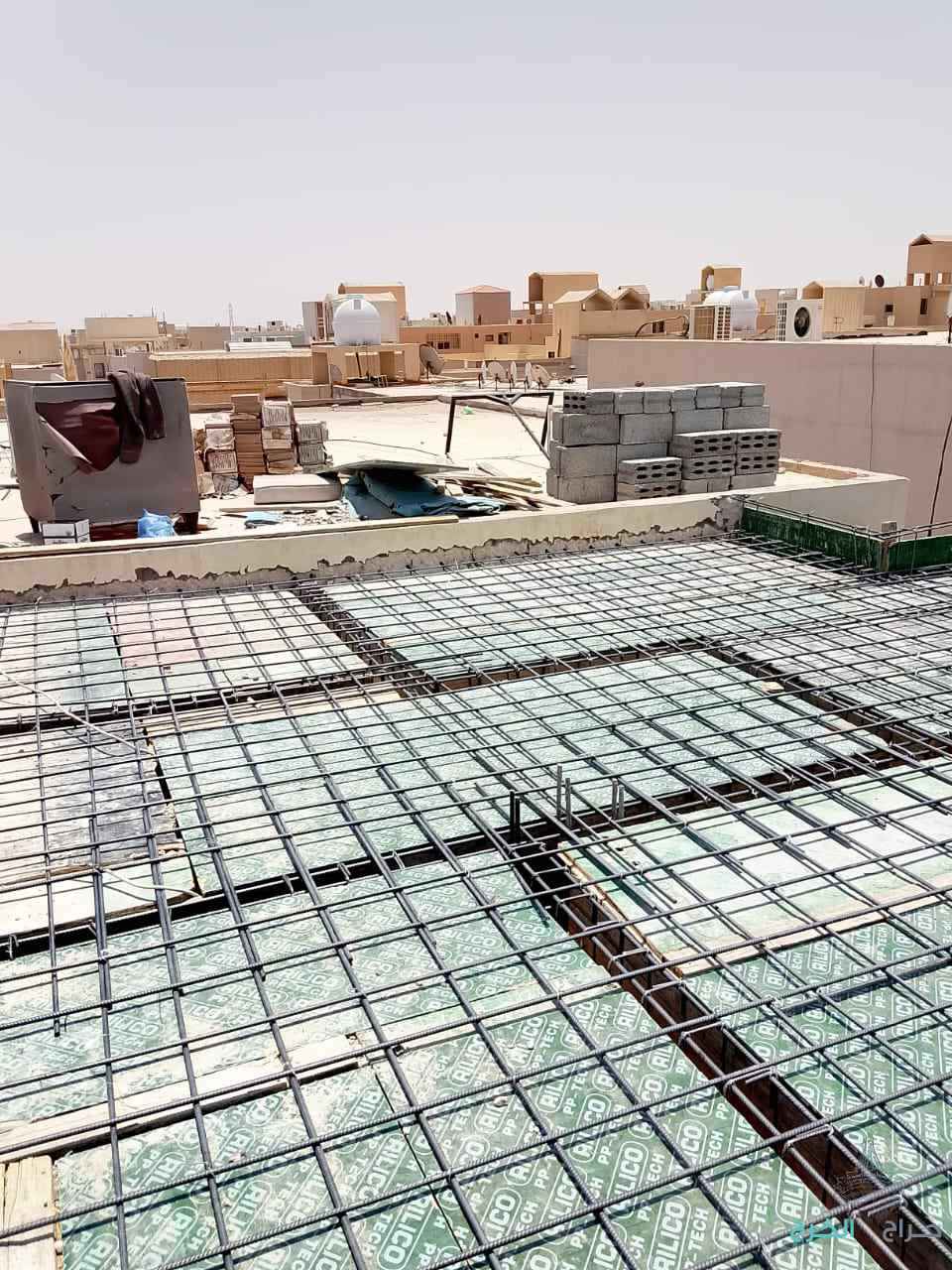 مقاول ملاحق