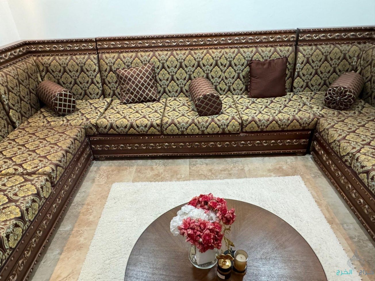كنب نظيف جداً ٤x٦