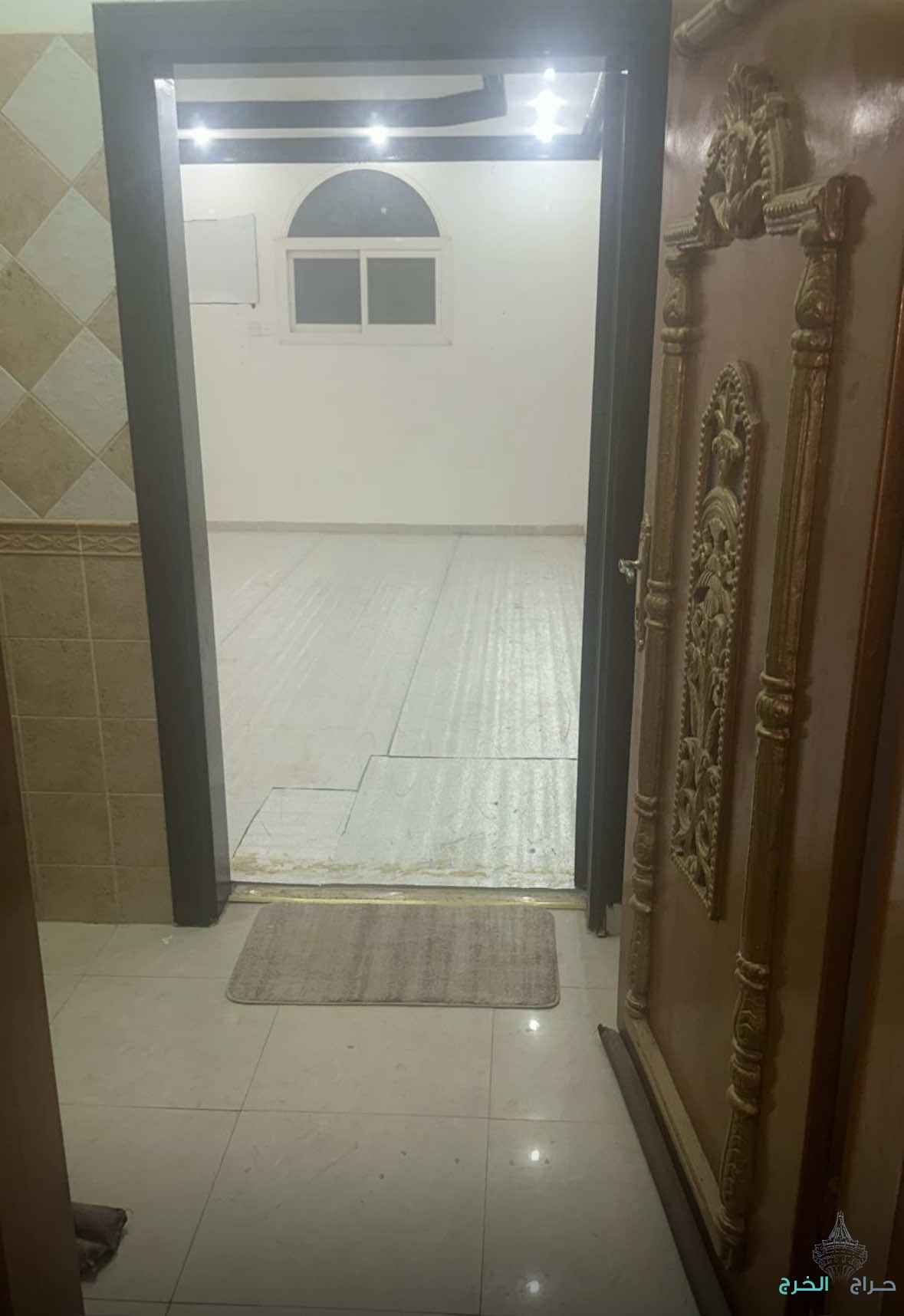 دور أول للإيجار بالفيصليه