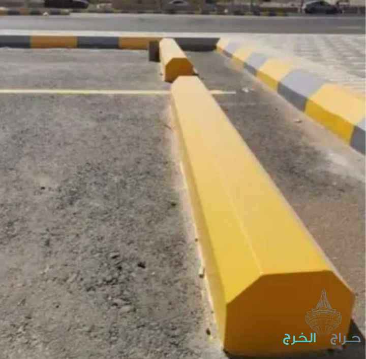 تخطيط طرق تخطيط مواقف السيارات وتخطيط محطات الوقود وتخطيط الشوارع ورسم اسهم ورسم مواقف معاقين ورسم احرف ودهان البلدوره