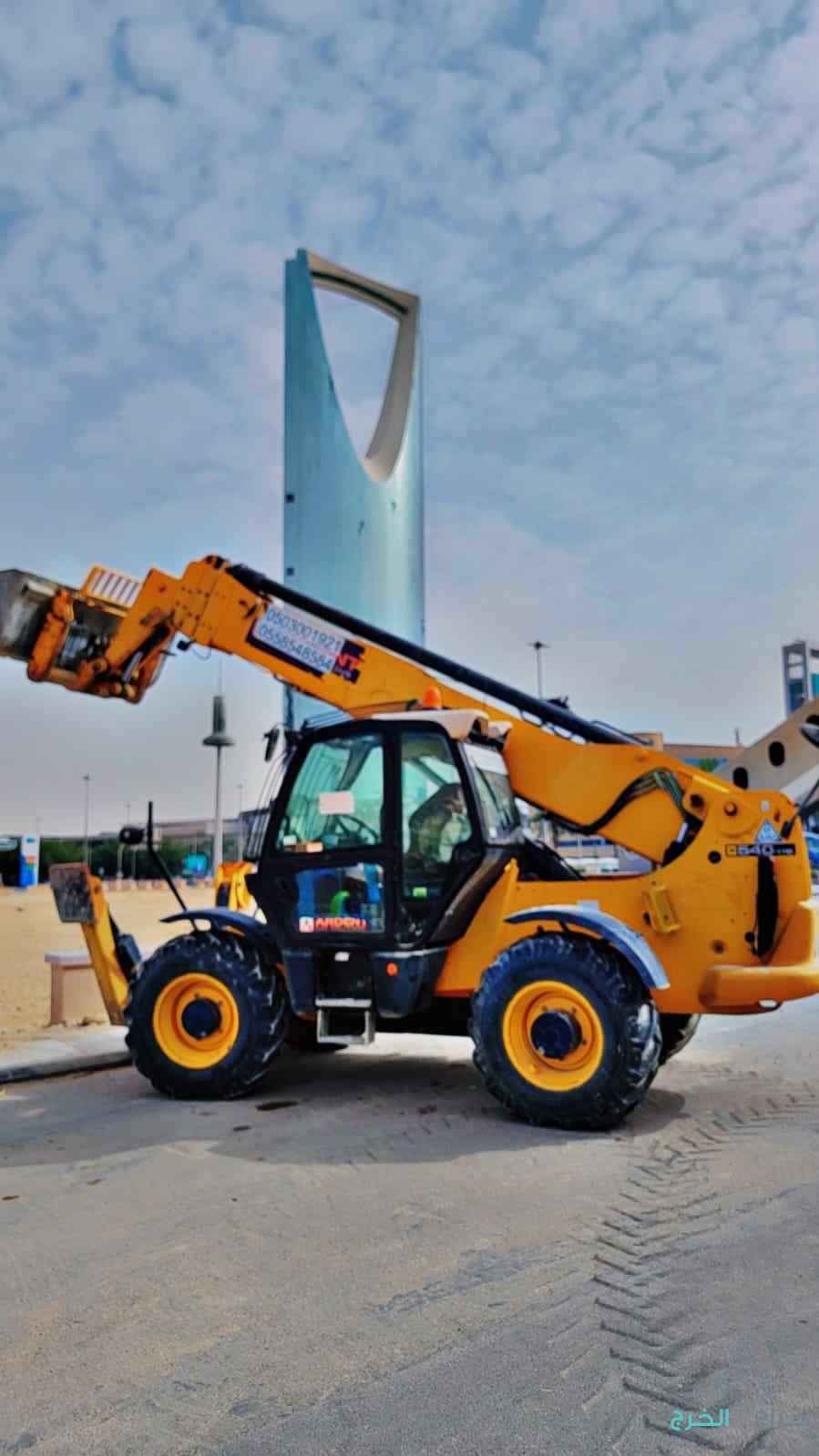 إيجار رافعات شوكيه كرينات تليهندر تورلايت سيز لفت مان لفت 