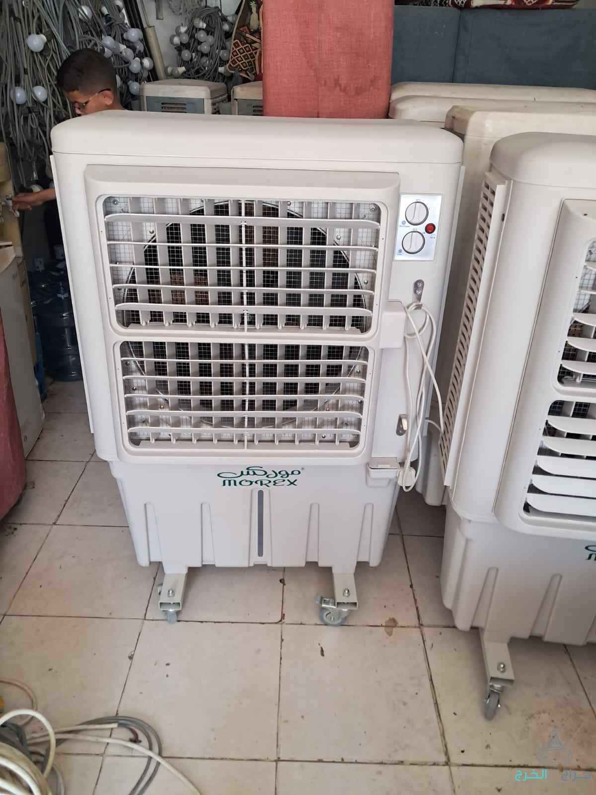 لتاجير المكيفات الدولبي والاسبلت والكراسي الملكي والكراسي الكزاز والطاولات 