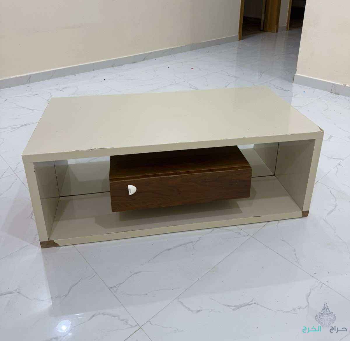 طاولة