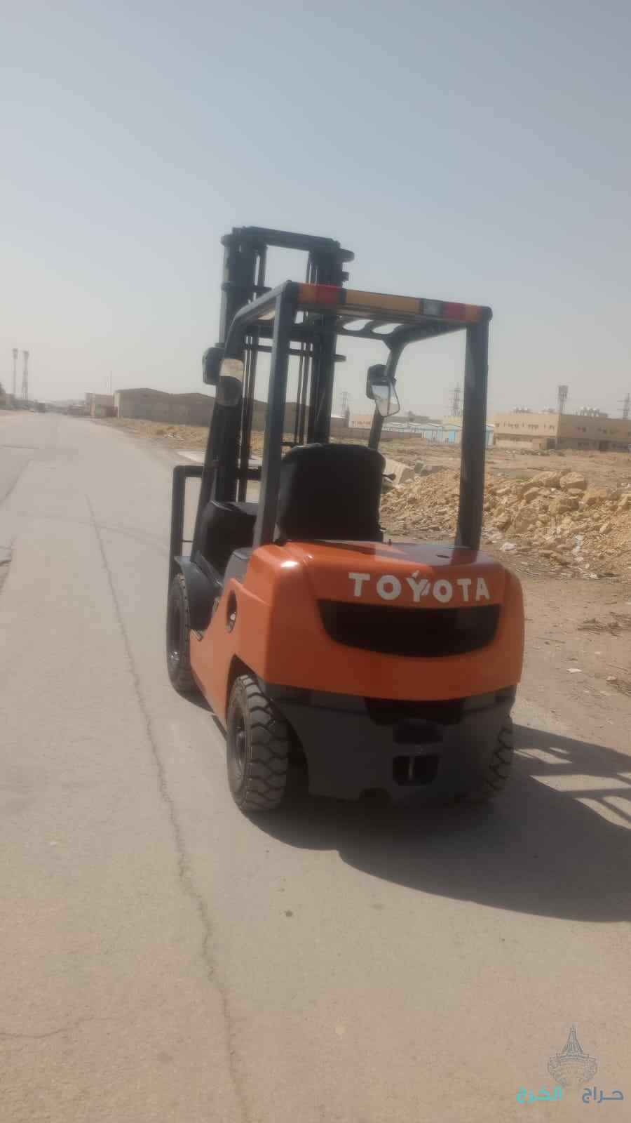 تأجير رافعات شوكيه كرينات تليهندر تورلايت سيزر لفت مان لفت موديلات جديده ضمان جوده اتقان في العمل 