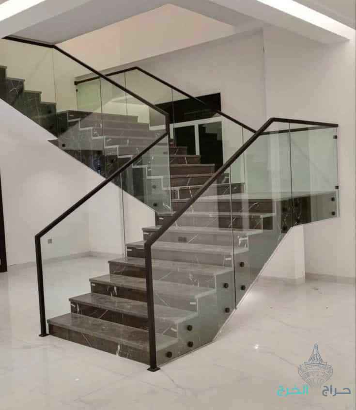 زجاج سكريت
