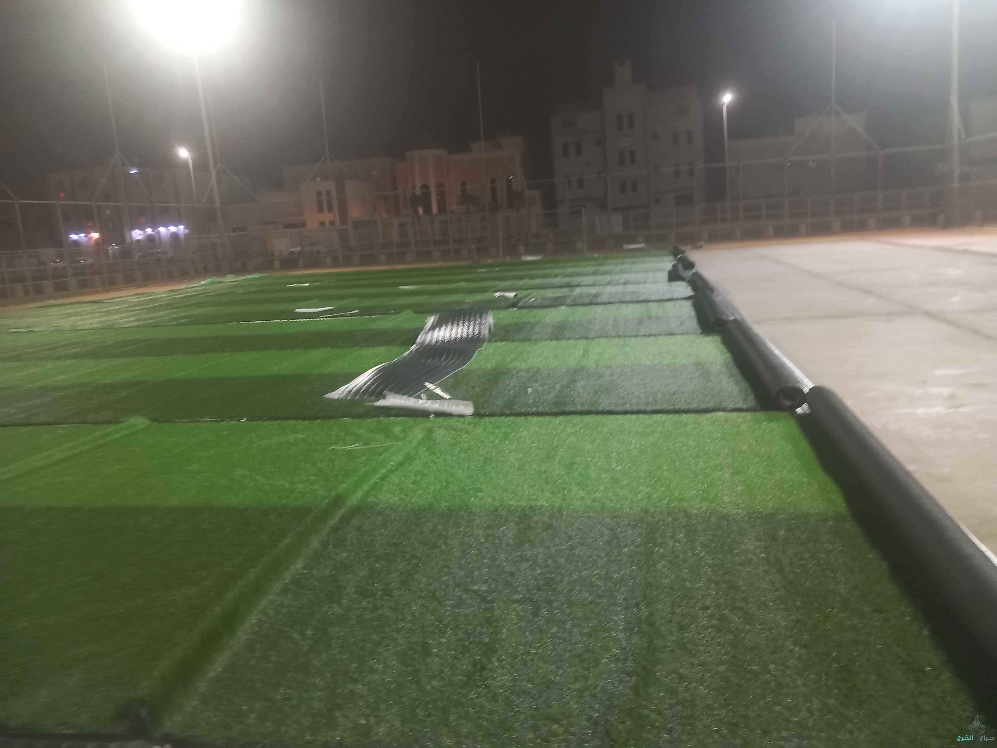 معلم انجيلا ملاغب صيانه تركيب ديكورات خشب صناعي