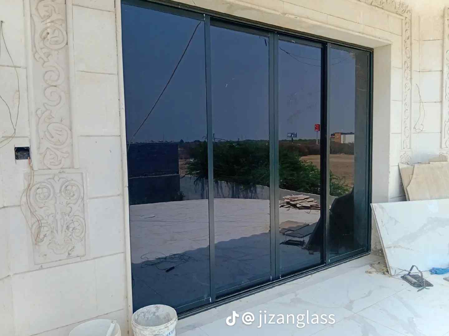 زجاج سكريت صبياء