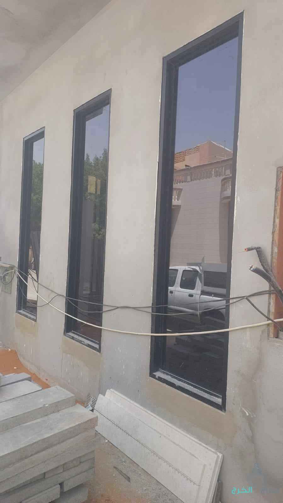 زجاج سكريت 
