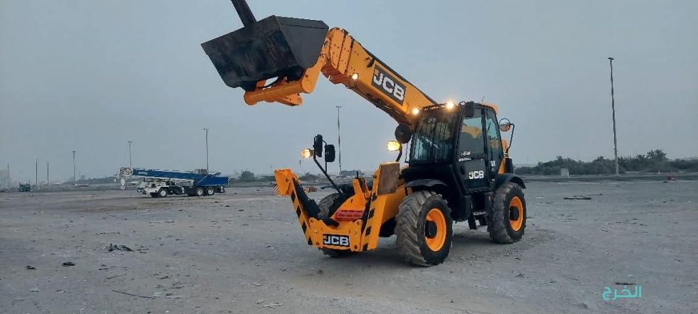 جي سي بي رافعة شوكية تليهندر تلسكوبية حفار كتر لودر للايجار يومي شهري عقود شركات سيزرلفت مانلفت تاولايت 