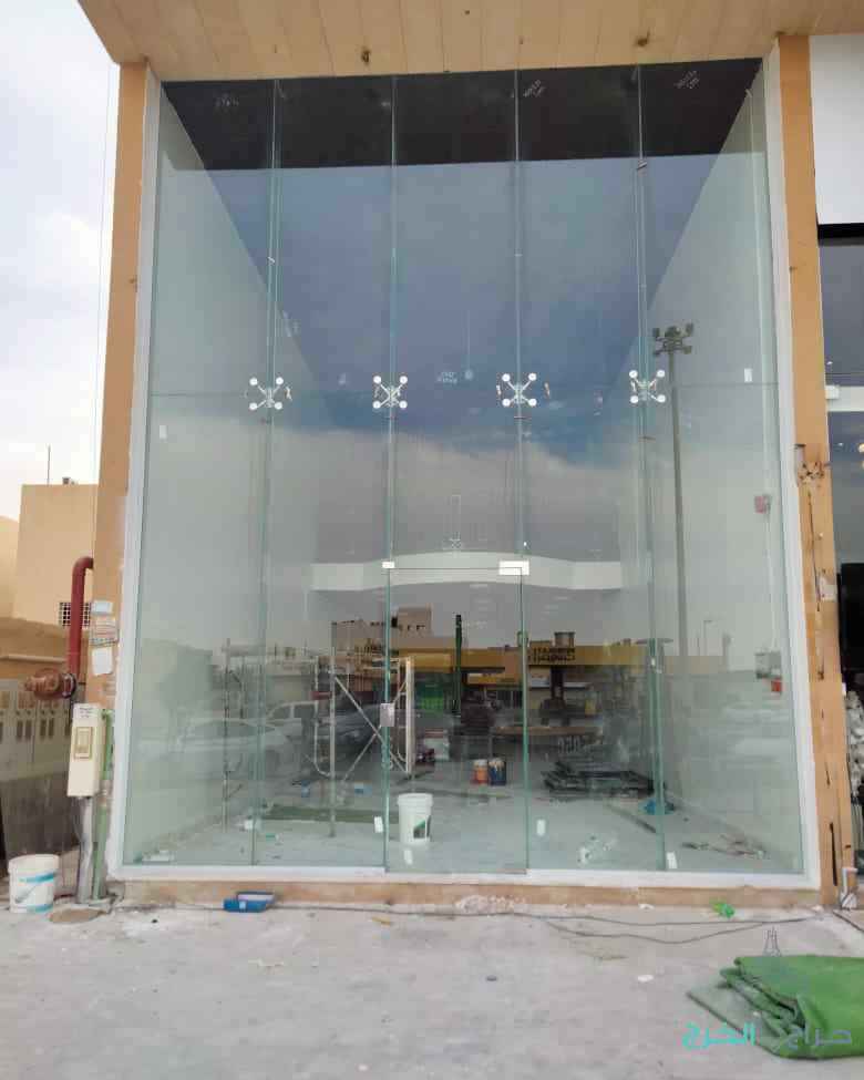 زجاج مكاتب سكوريت زجاج وجهات سكوريت