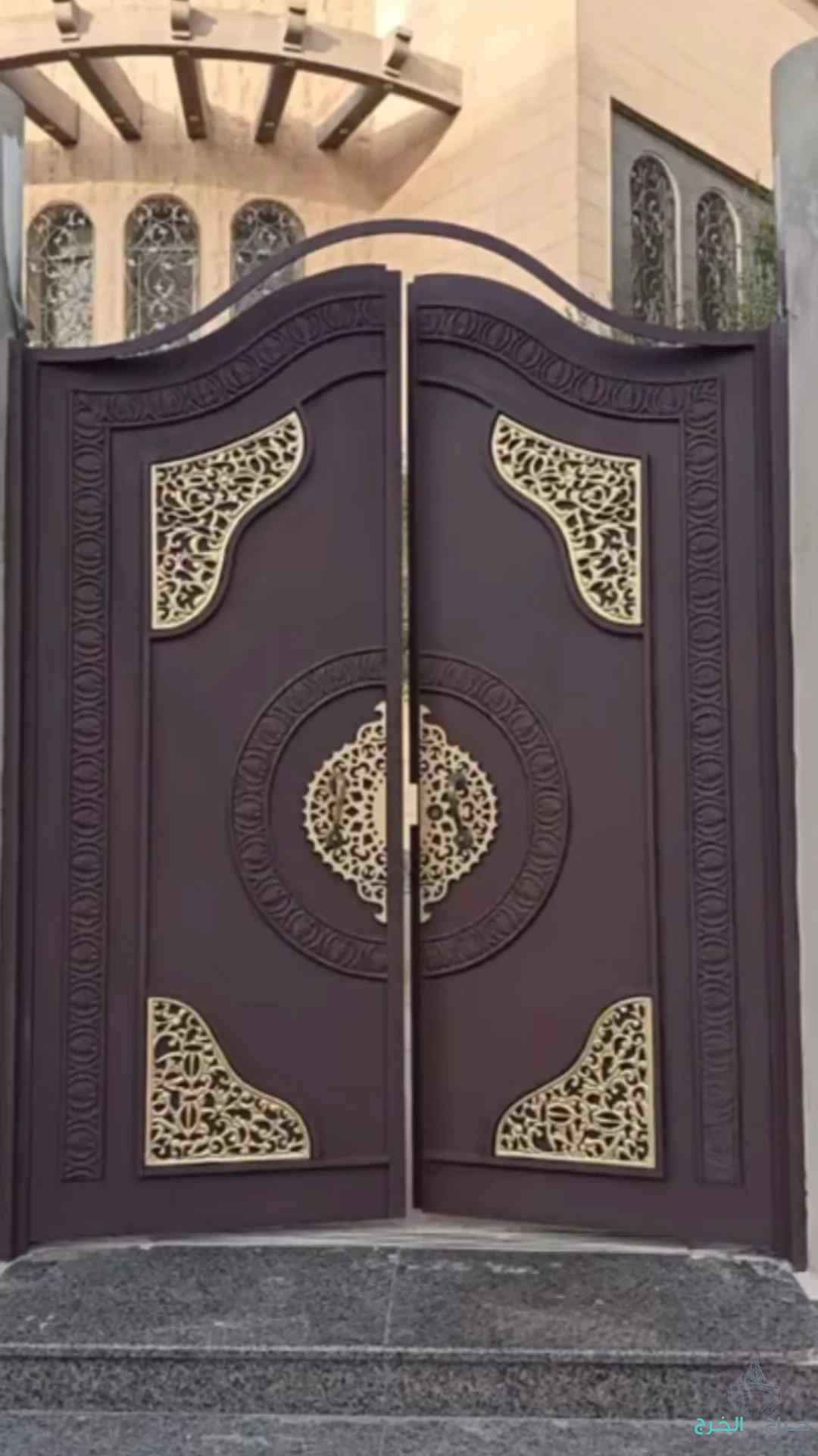 دهان الخرج 