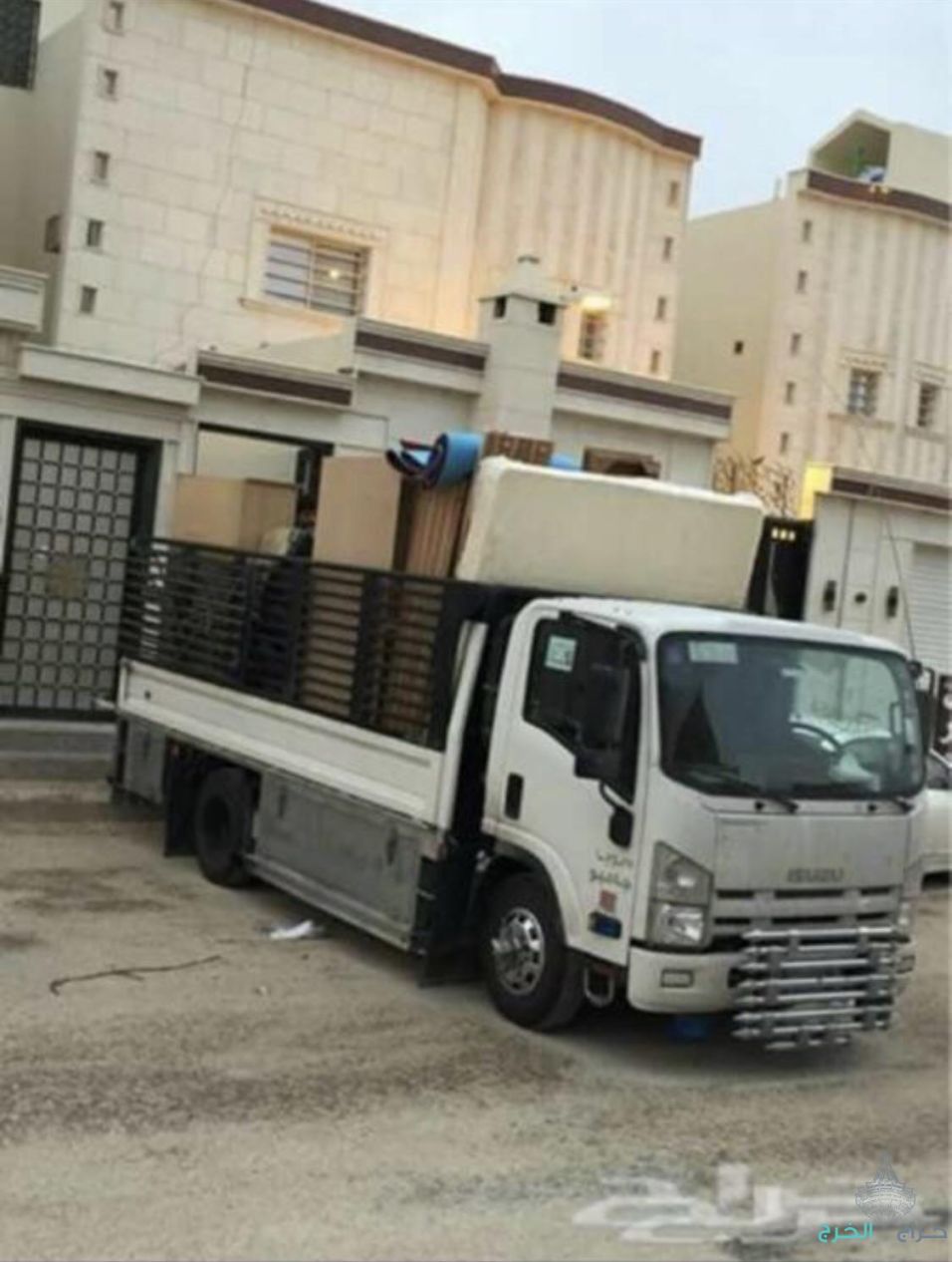 دينا لنقل العفش مع وجود نجار وعماله