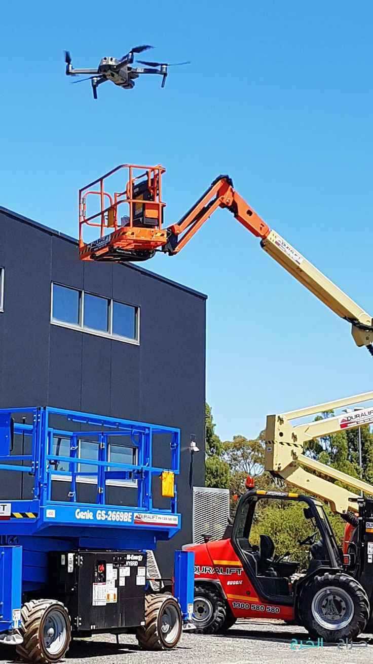 مانلفت رافعة مقصية كهرباء سقالة ديزل كهربا سيزرلفت سيزرلفتات scissorslift manlfit for rent forklift jcb Tlahander 0531407694