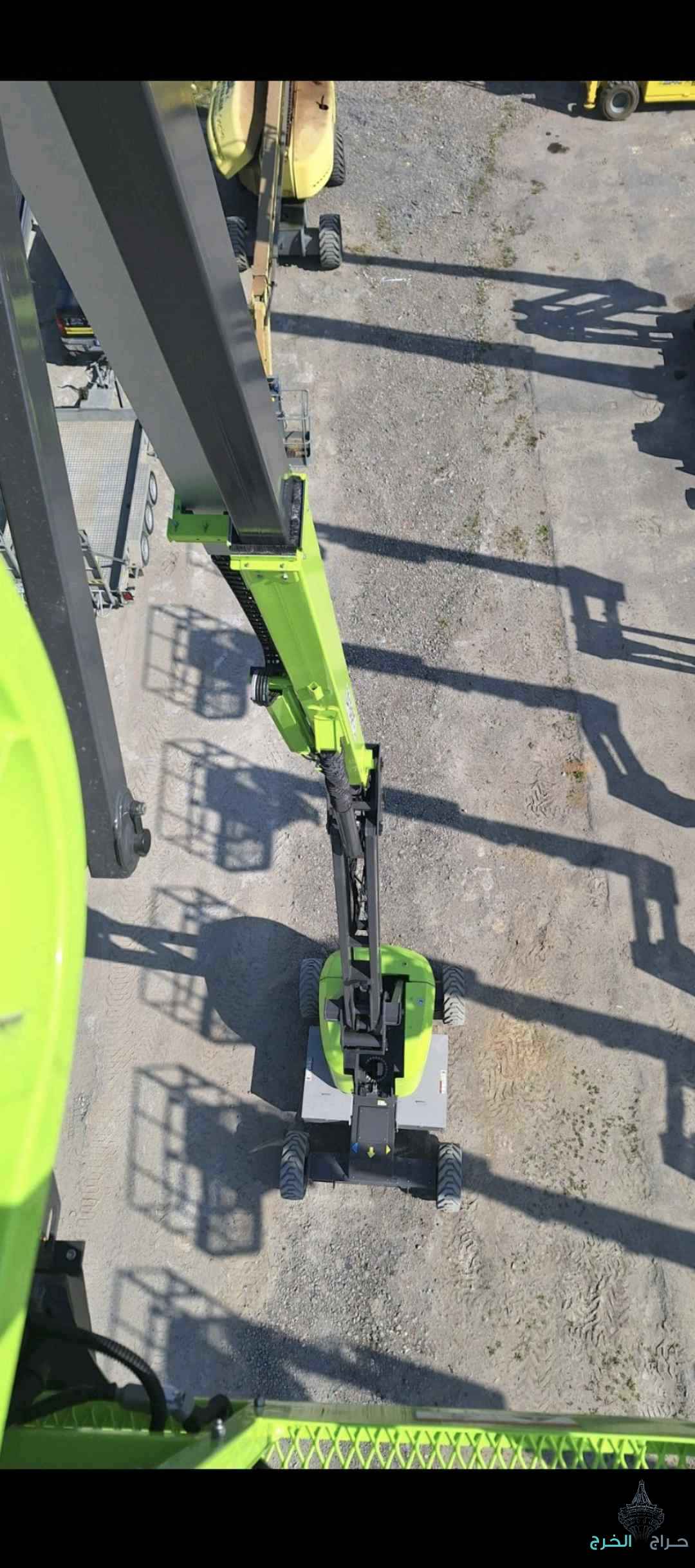 مانلفت رافعة مقصية كهرباء سقالة ديزل كهربا سيزرلفت سيزرلفتات scissorslift manlfit for rent forklift jcb Tlahander 0531407694
