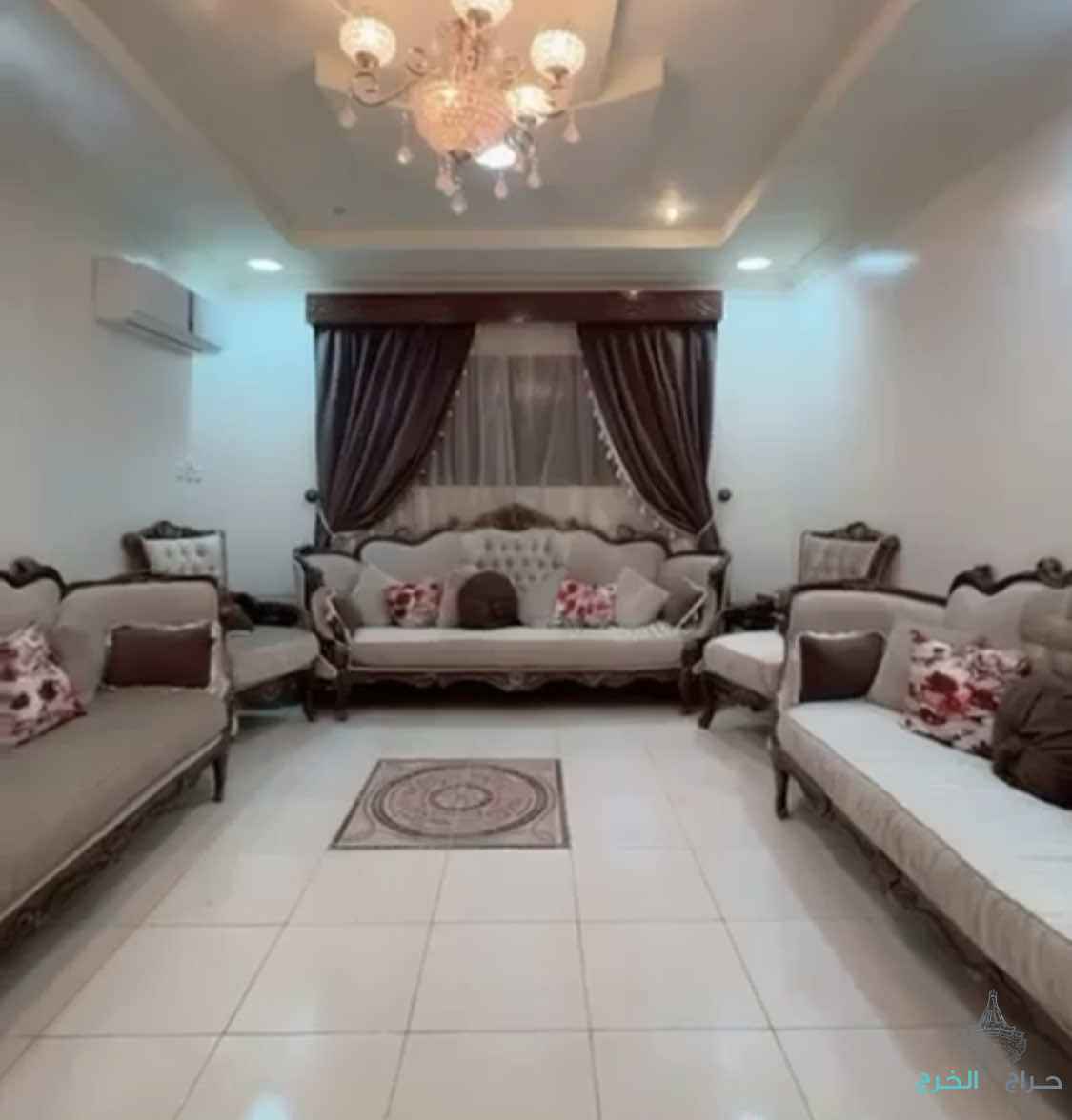 كنب مجلس