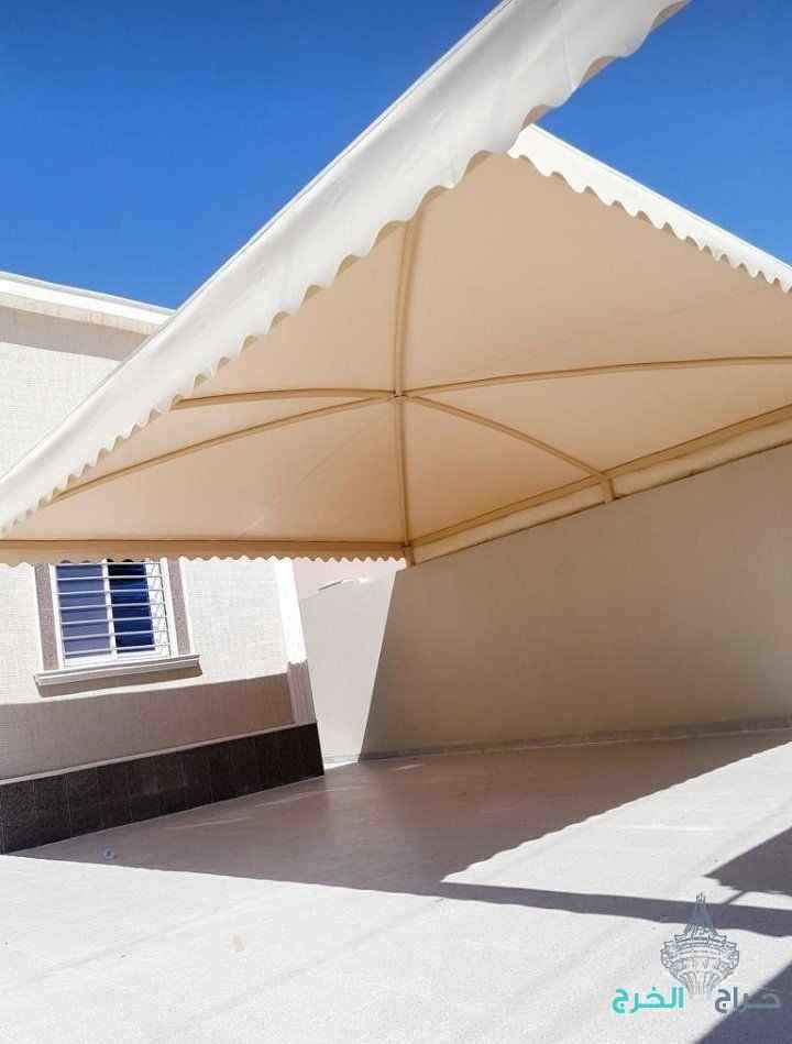 مضلات داخلية جلسات مواقف سيارات خارجية 
