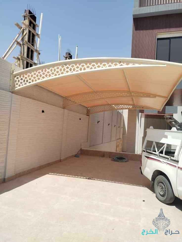مضلات داخلية جلسات مواقف سيارات خارجية 