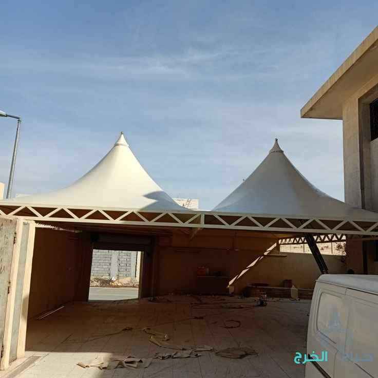 مضلات داخلية جلسات مواقف سيارات خارجية 