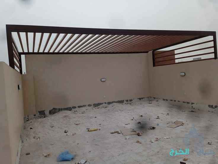 مضلات داخلية جلسات مواقف سيارات خارجية 