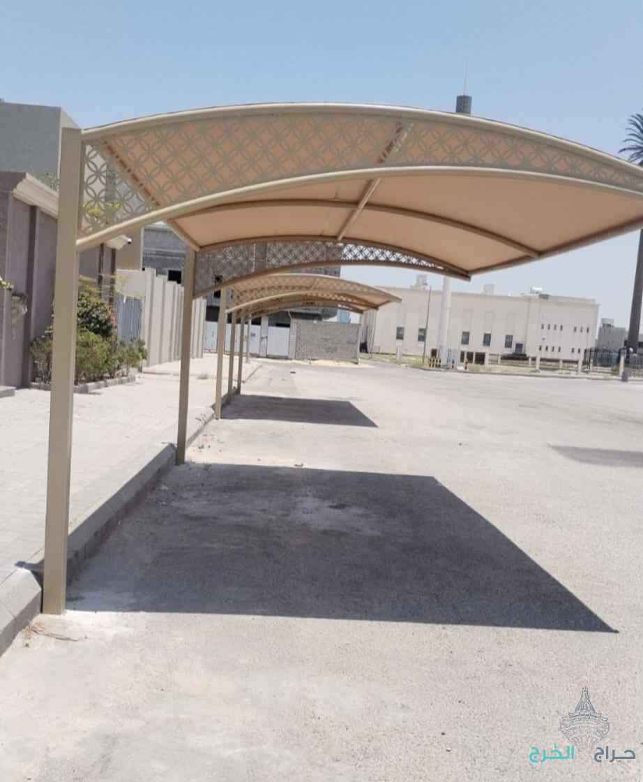 مظلات وسواتر