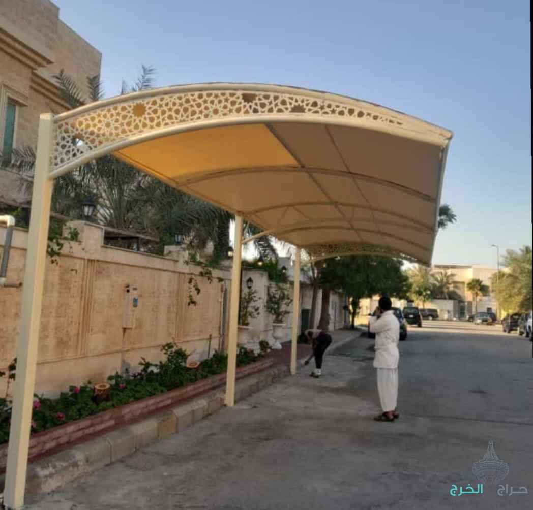 مظلات وسواتر
