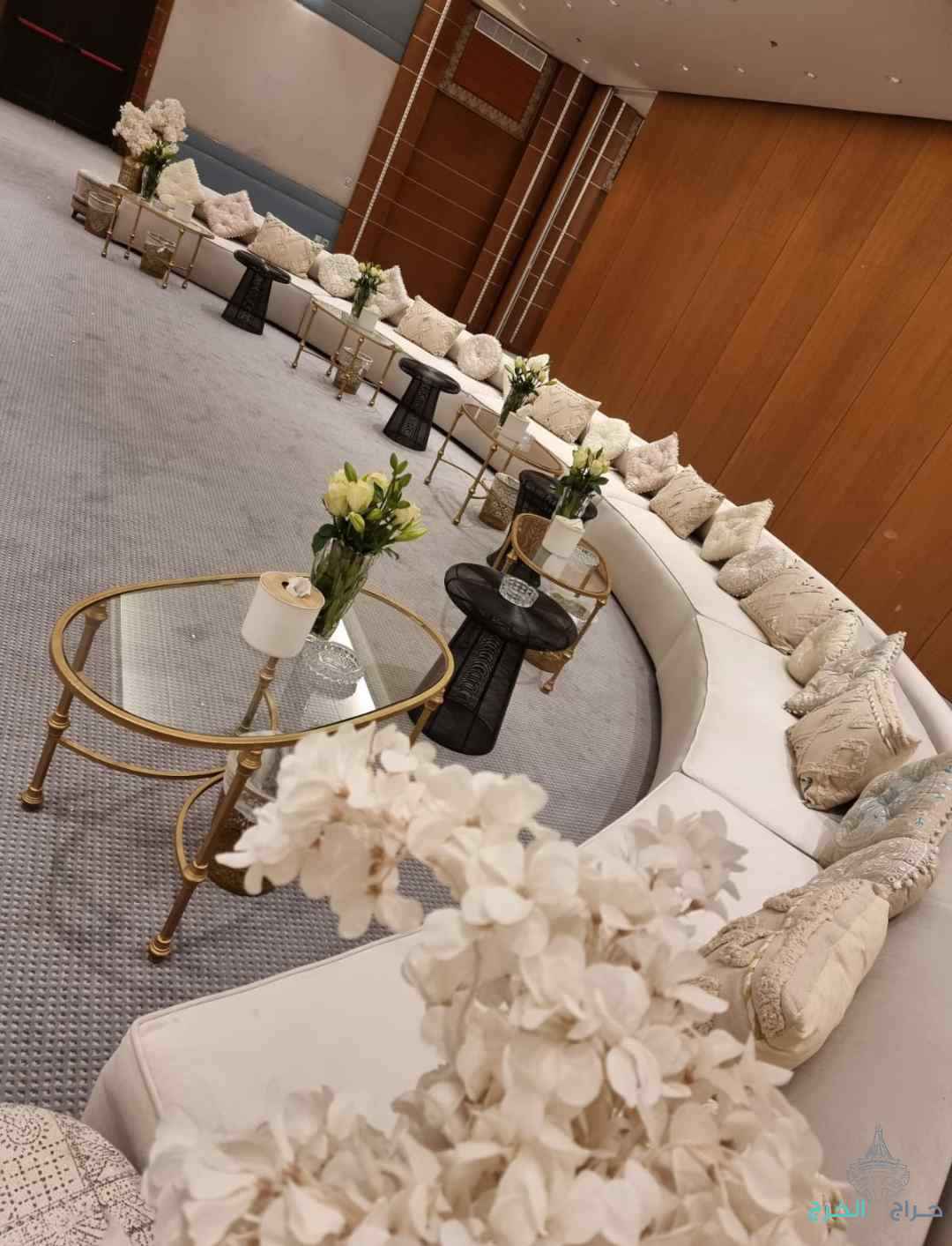تاجير جلسات شعبيه تاجير كنب والعاب وطاولات طعام 