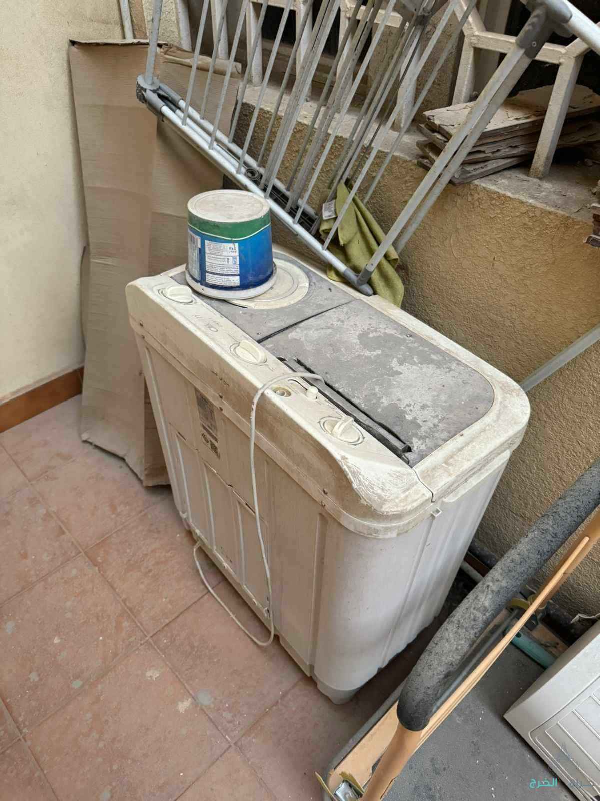 التخلص والطش من الاثاث التالف