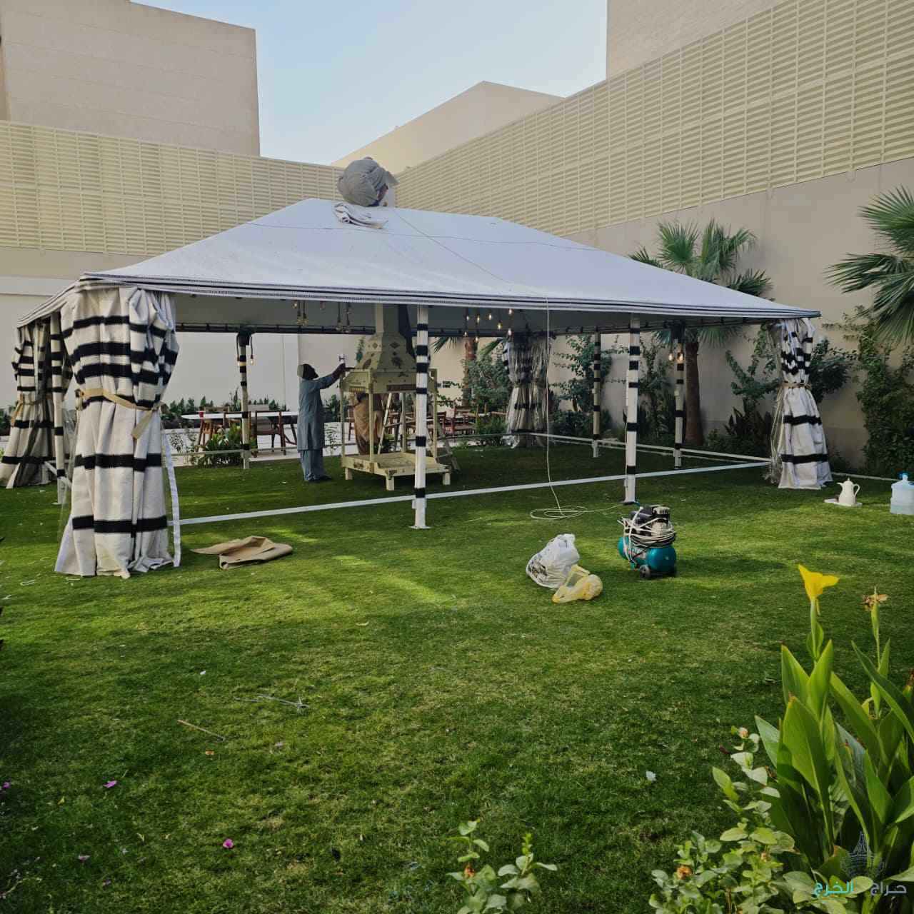 متخصص في الخيم الثابت ومركب خيم البر