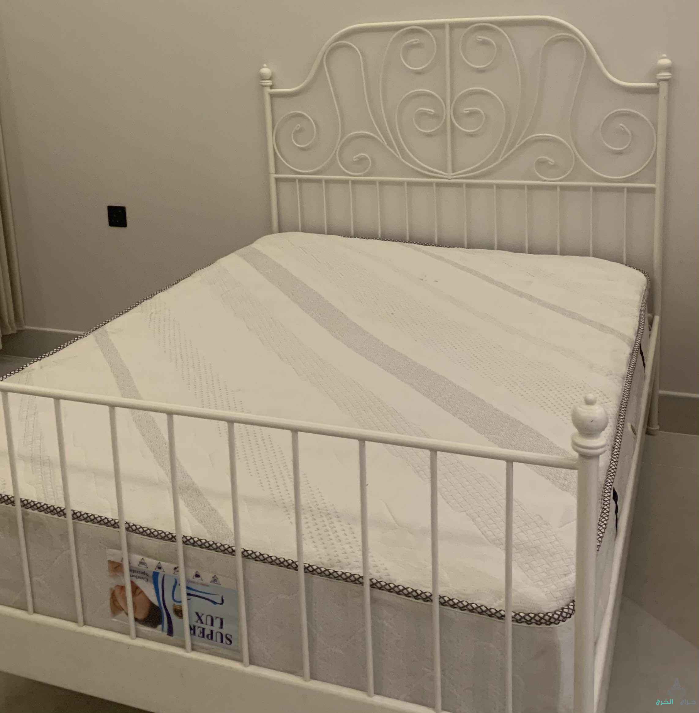 سرير نفر ونص