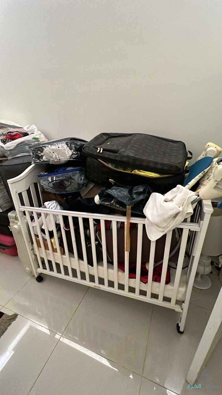 التخلص من الاثاث القديم