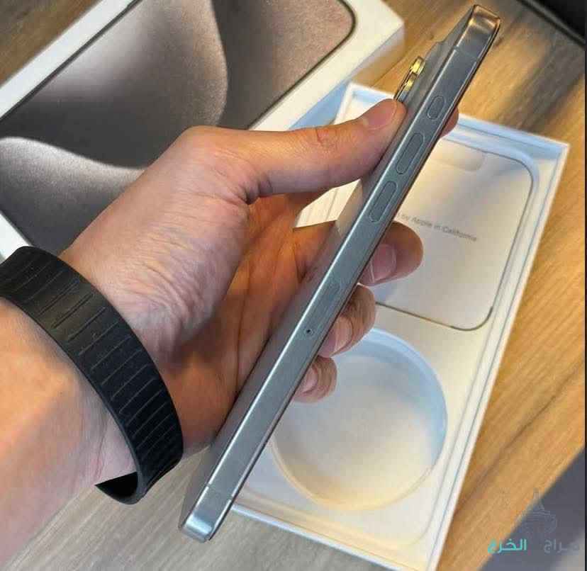 ايفون 15 برو ماكس 256 جيجا معفي الضريبة بمصر