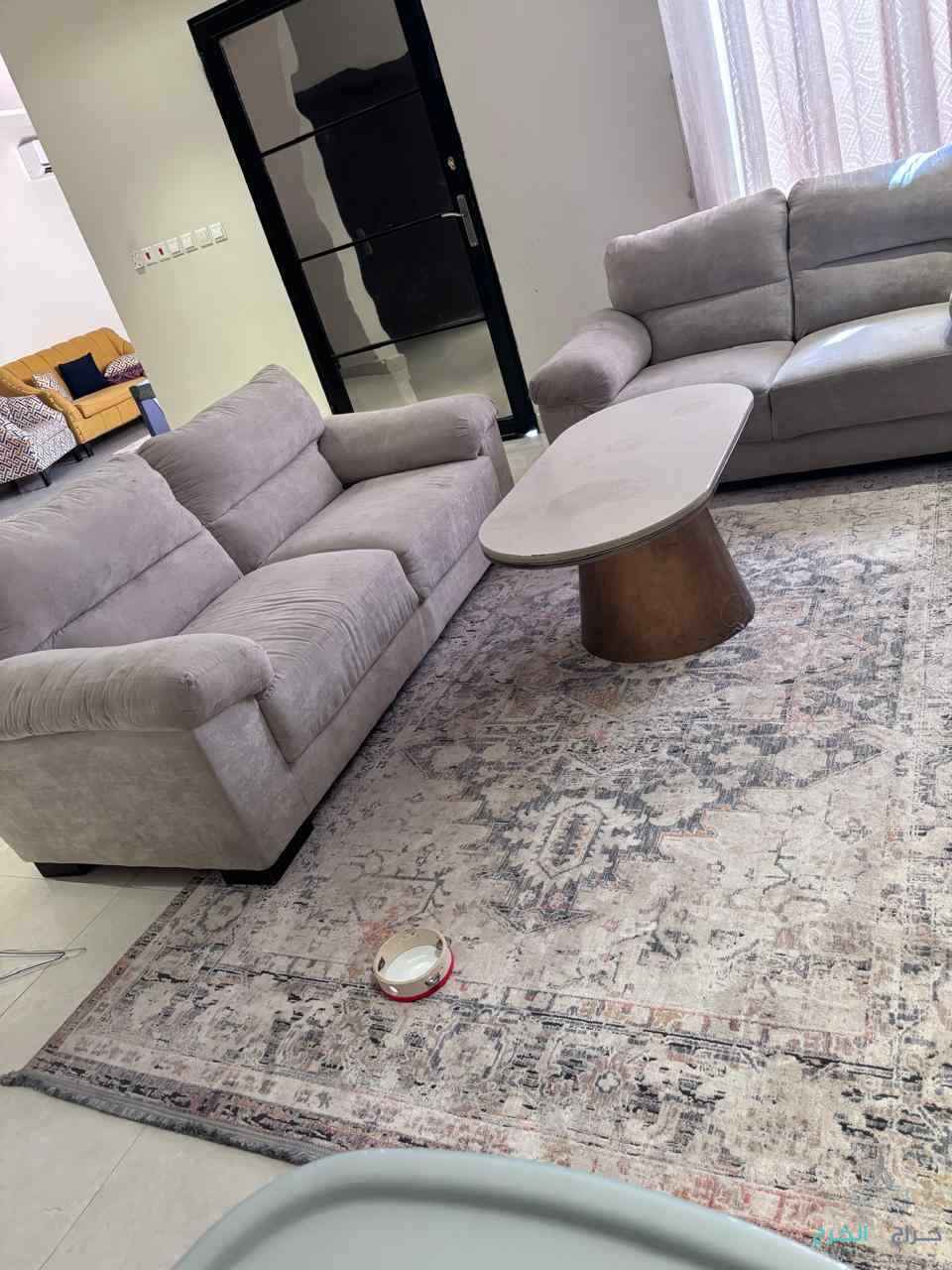 التخلص من الاثاث القديم 