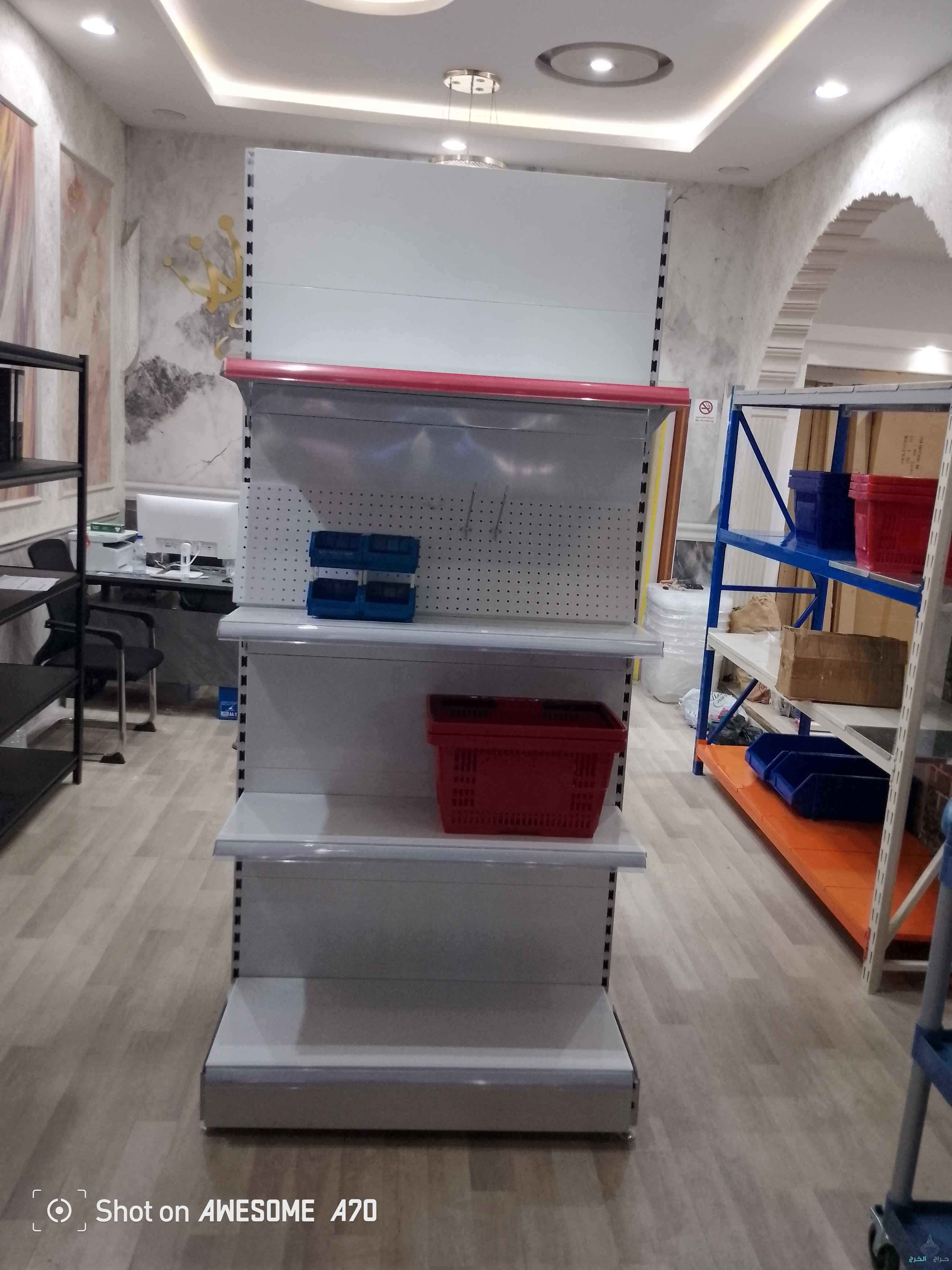 رفوف مستودعات