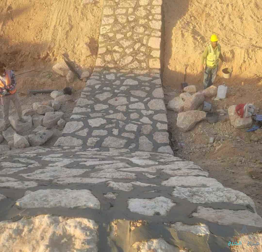 اشغال تدبيش حجر حمايه اسوار تلابيس مجاري سيول 