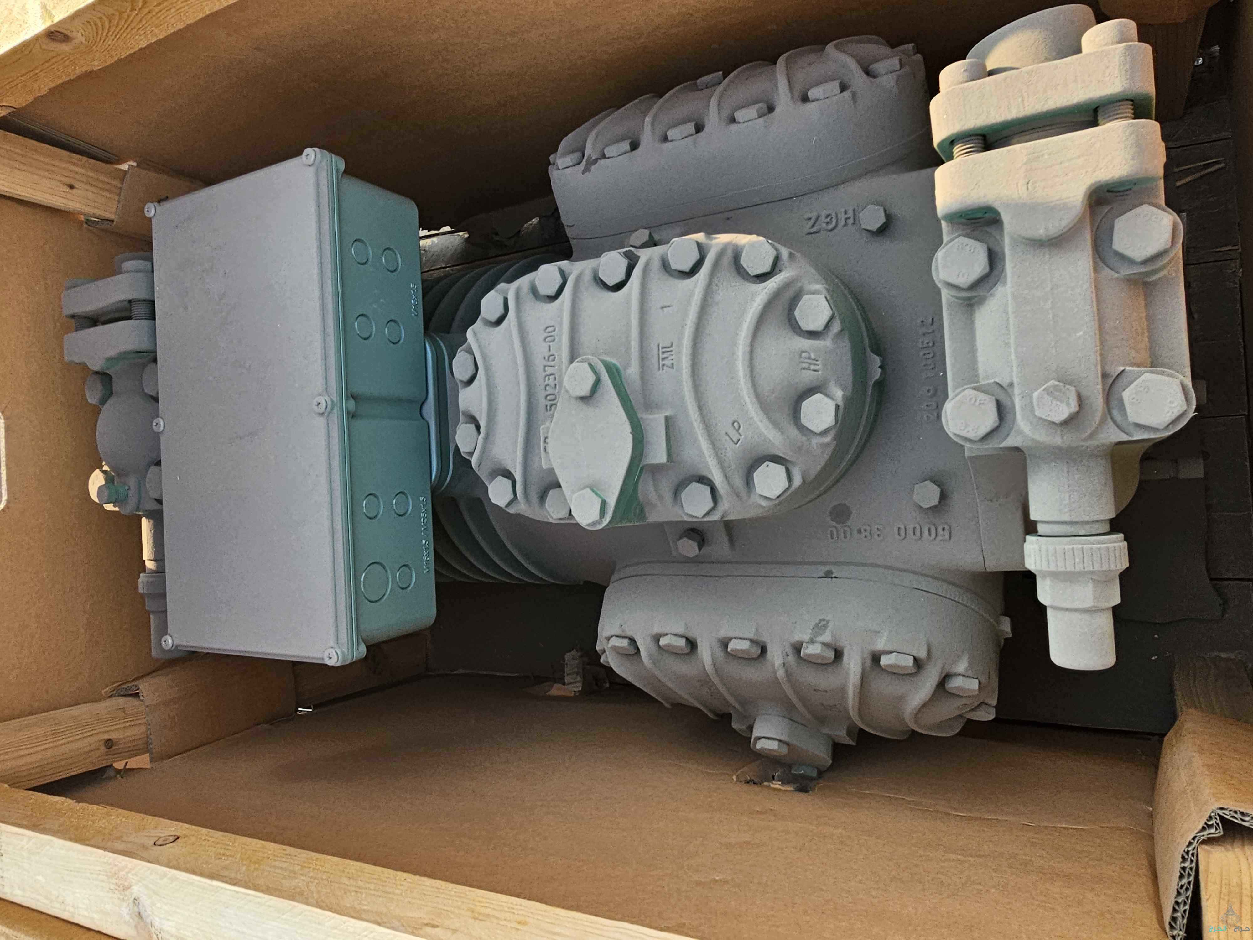 كمبريسنات تبريد بيتزر، 50 احصان كهربا 220