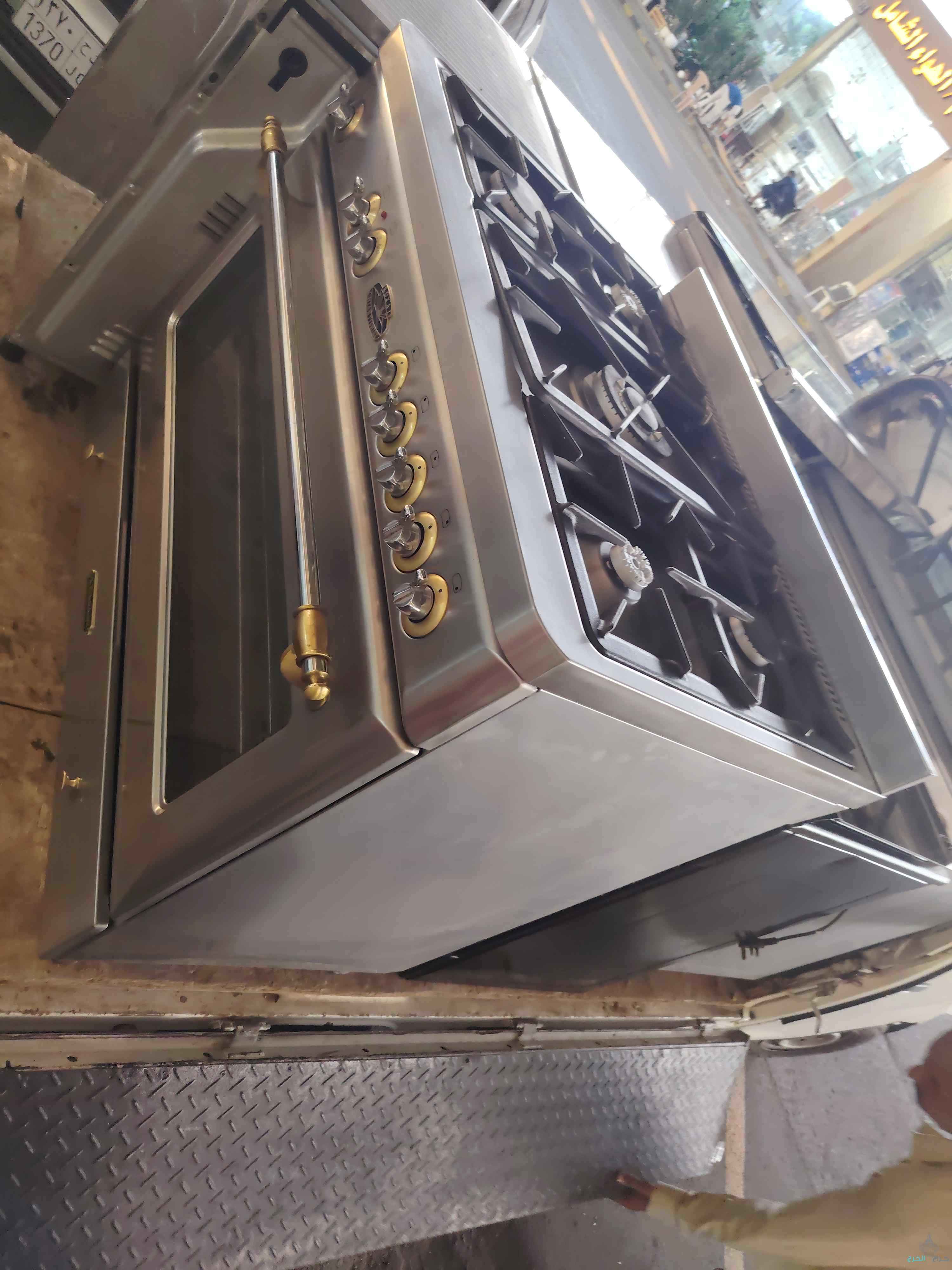 مكيفات شباك مستخدم نظيف شبه الجديد 