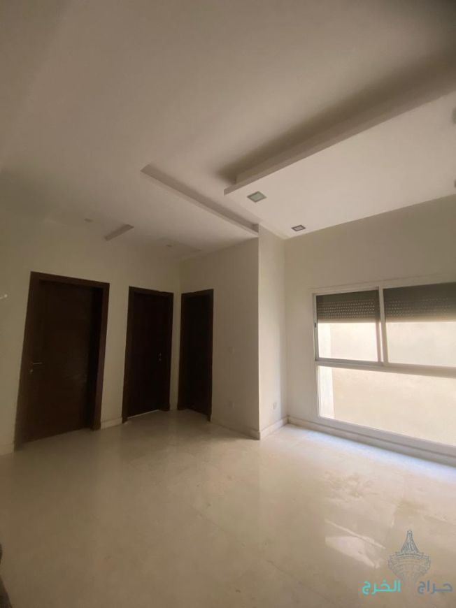 للبيع فيلا مساحة 225