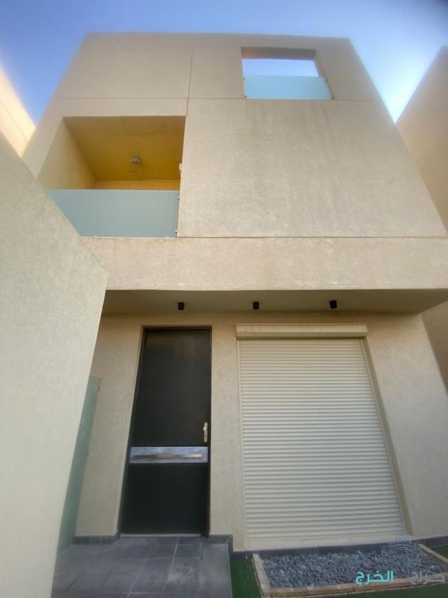 للبيع فيلا مساحة 225