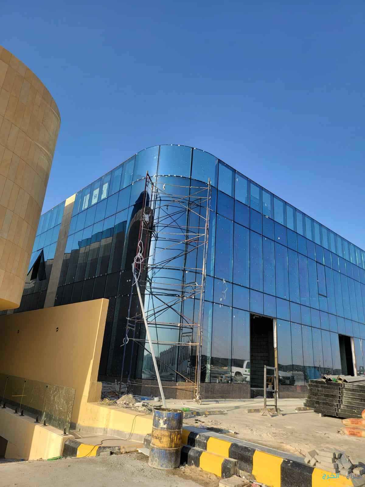 جميع الكلادن أعمال الزجاج السكريت