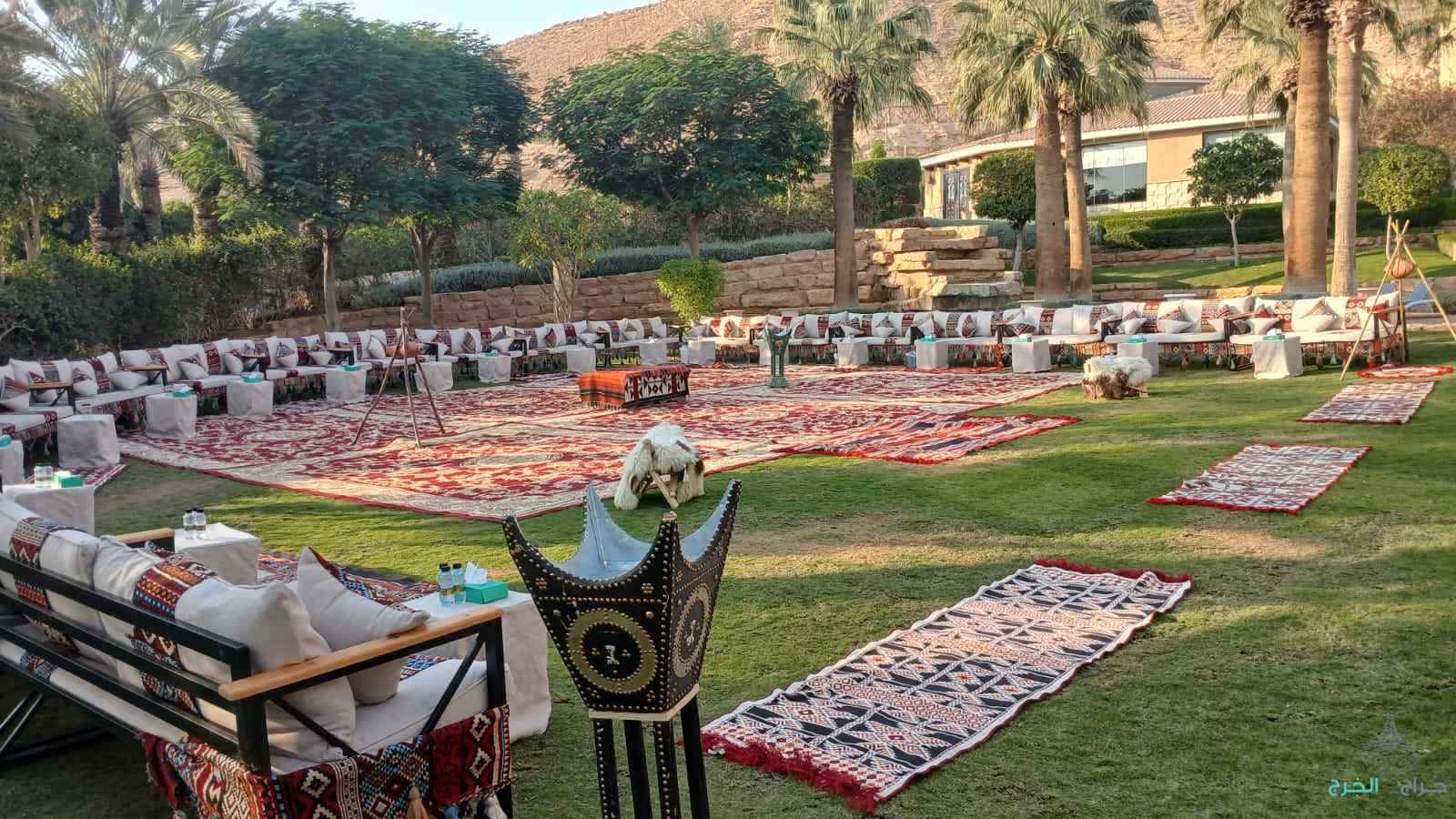 تأجير خيم اوروبيه جلسات شعبيه كنب مستطيل كنب داري