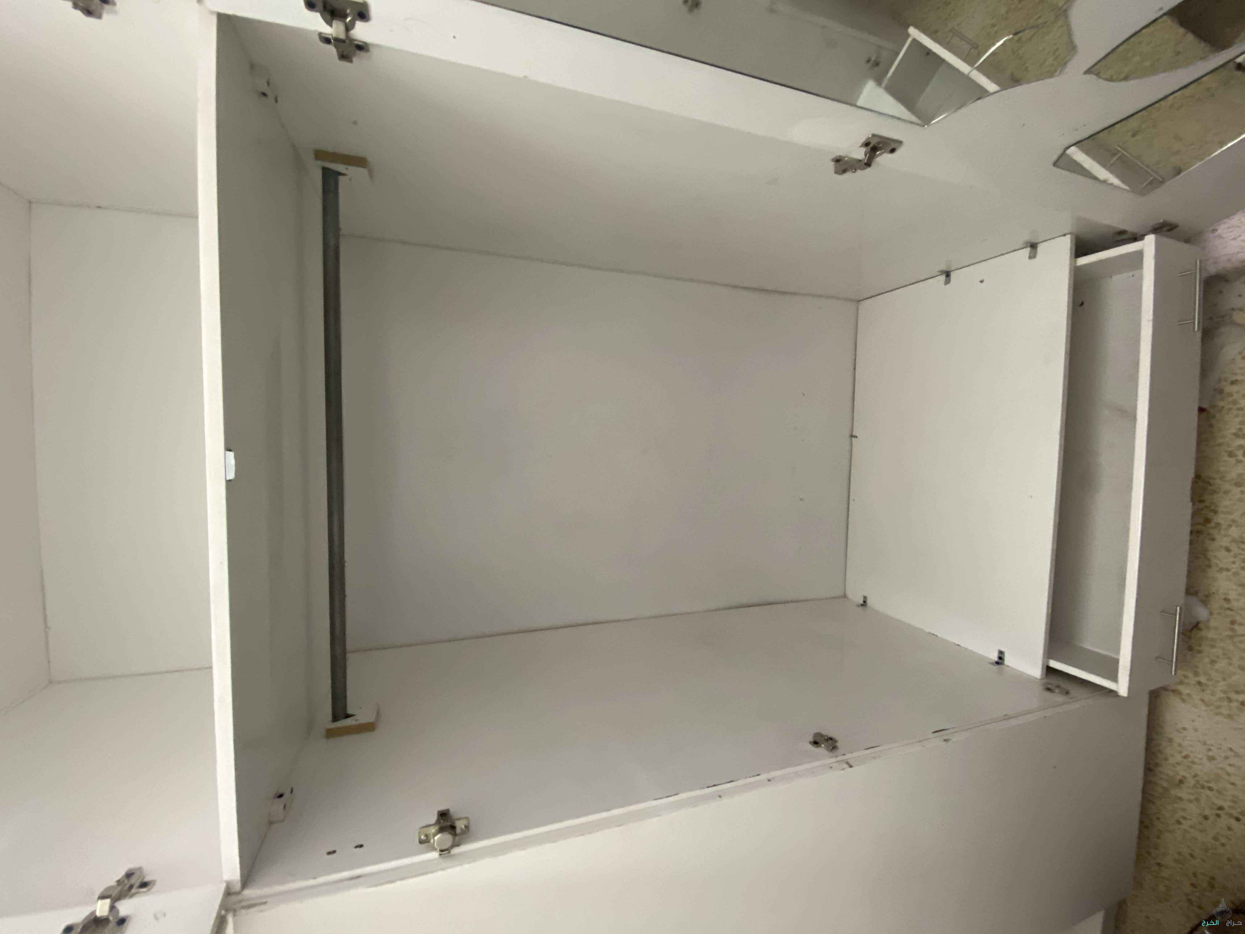 دولاب تخزين 