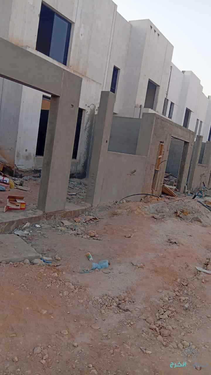 المهندس نصر الدين :معلم،بلاط، بناء، باديل الرخام، لياسة،حجر، تكسير جودة واتقان في العمل ، يوجد لدي معلمين باكستان ، خبرة ١٠ سنوات للتواصل : ٠٥٠٢٠٥٧٦٨٤