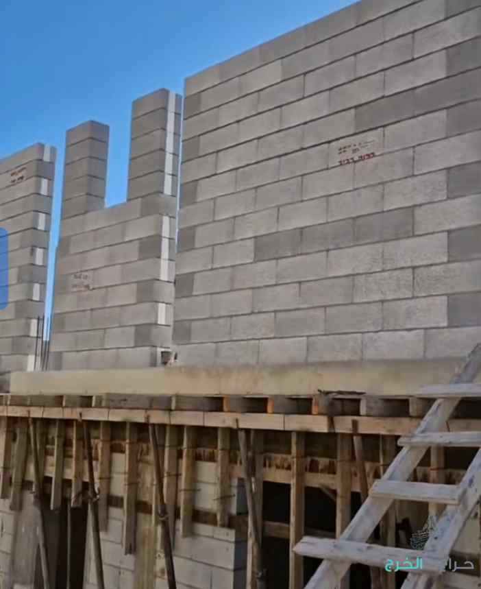 المهندس نصر الدين :معلم،بلاط، بناء، باديل الرخام، لياسة،حجر، تكسير جودة واتقان في العمل ، يوجد لدي معلمين باكستان ، خبرة ١٠ سنوات للتواصل : ٠٥٠٢٠٥٧٦٨٤